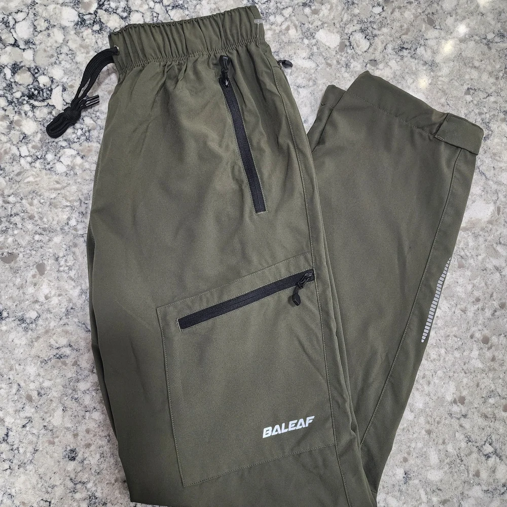 baleaf Olive Green Lightweight Cargo Joggers - Picture 2 of 13